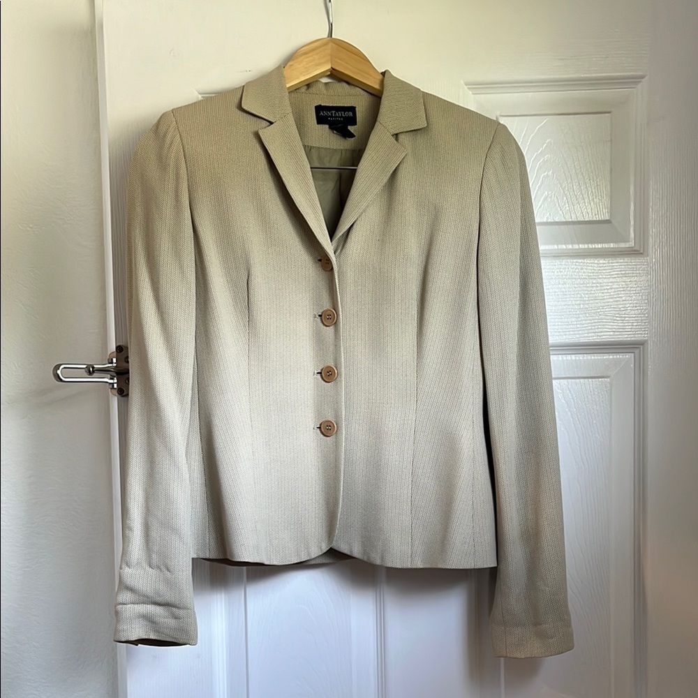 Ann Taylor Cream Blazer Tailored Fit Professional